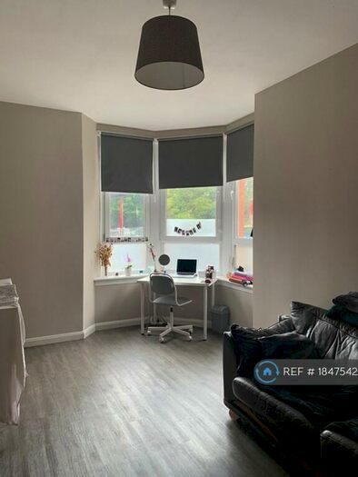 2 Bedroom Flat To Rent In Cressy Street, Glasgow, G51