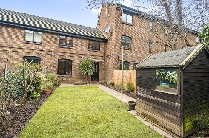 2 Bedroom Terraced House To Rent In Colebeck Mews, London, N1