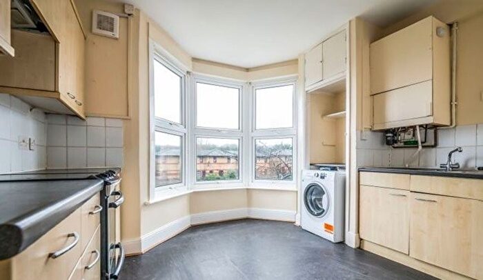 2 Bedroom Flat To Rent In Aspinall Road, London, SE4
