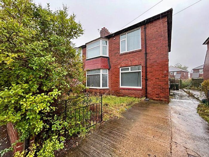 2 Bedroom Flat To Rent In Bedroom Upper Flat To Rent On Dene Crescent, Wallsend., NE28