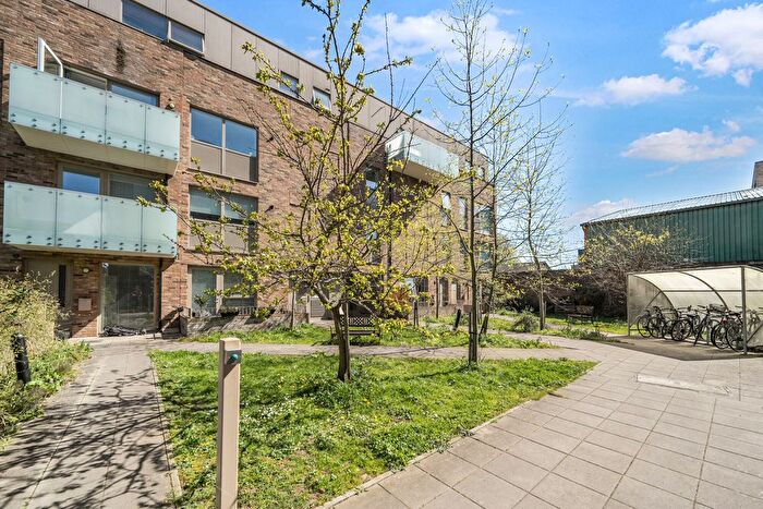 1 Bedroom Flat For Sale In Pomeroy Street, London, SE14