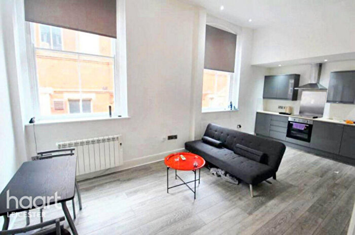 1 Bedroom Apartment For Sale In Millstone Lane, Leicester, LE1