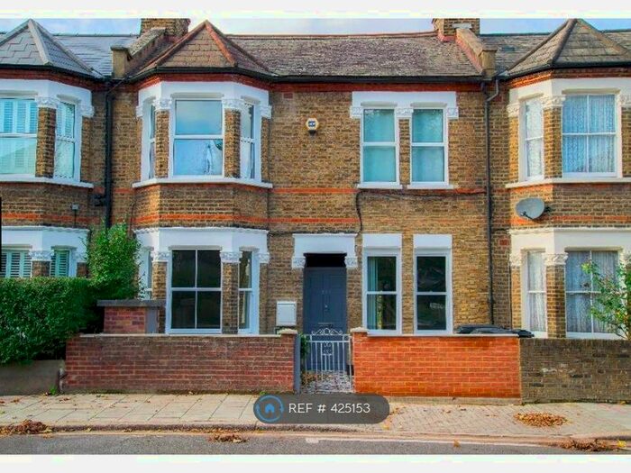 4 Bedroom Flat To Rent In Shakespeare Road, London, SE24