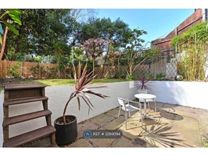 1 Bedroom Flat To Rent In Earls Court Road, London, SW5