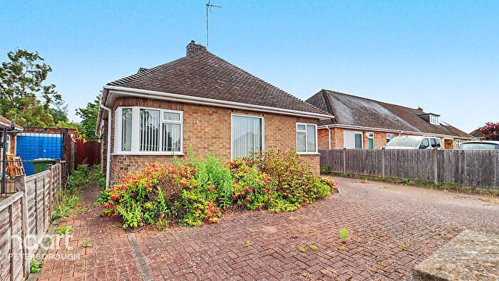 3 Bedroom Bungalow For Sale In Gordon Way, Orton Longueville, PE2