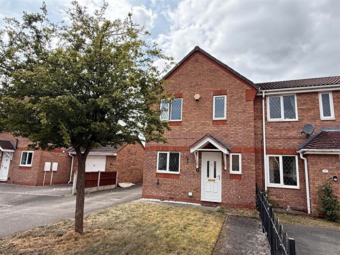 3 Bedroom End Of Terrace House For Sale In Ratcliffe Avenue, Branston, DE14