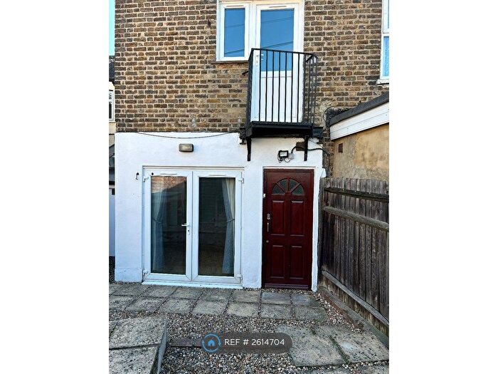 1 Bedroom Maisonette To Rent In Hertford Road, London, N9