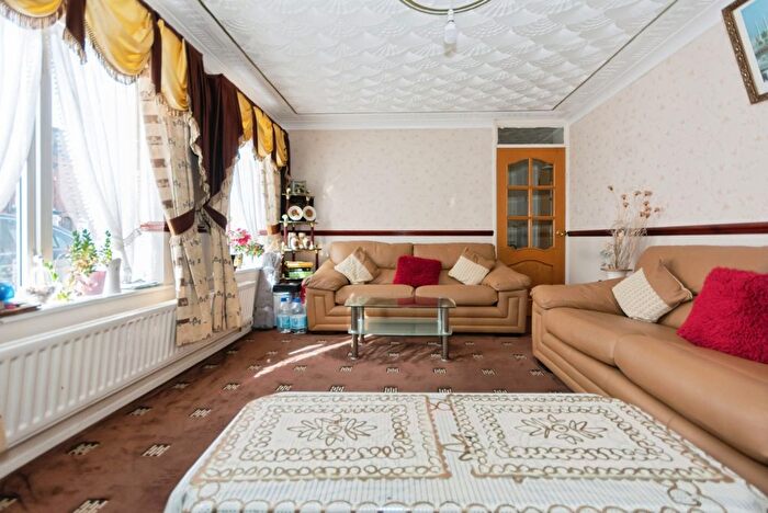 6 Bedroom Semi-Detached House For Sale In Palmerston Road, Birmingham, West Midlands, B11