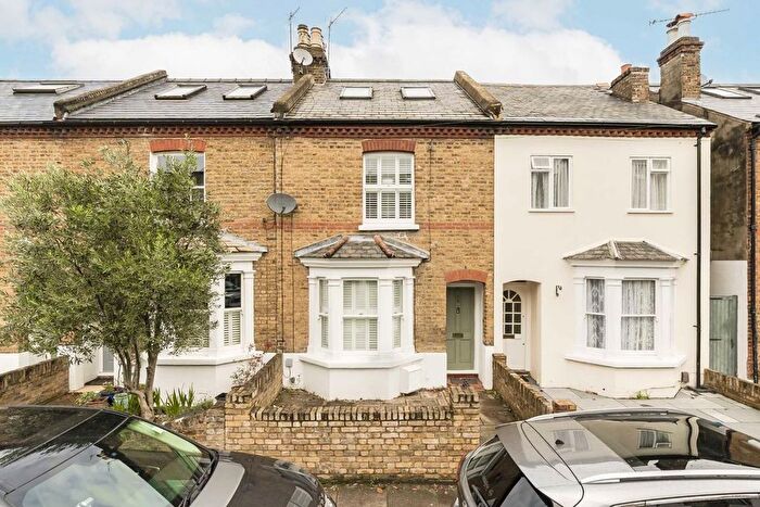 3 Bedroom Property To Rent In Heathfield South, Twickenham, TW2