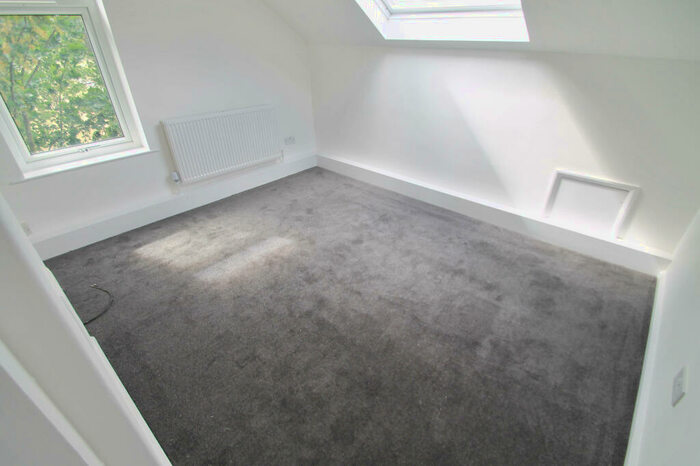1 Bedroom Apartment To Rent In Sefton Avenue, Leeds, LS11