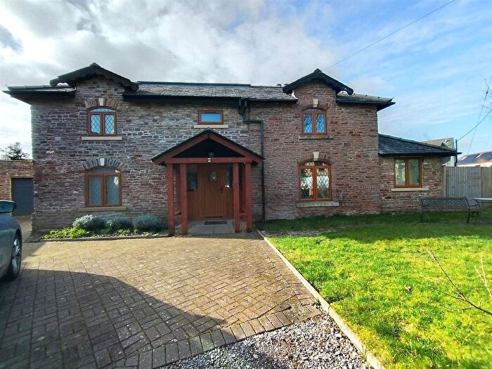 4 Bedroom Cottage For Sale In School Road, Frampton Cotterell, Bristol, BS36
