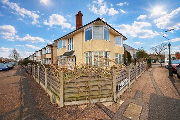 3 Bedroom Flat For Sale In The Avenue, Bournemouth, BH9