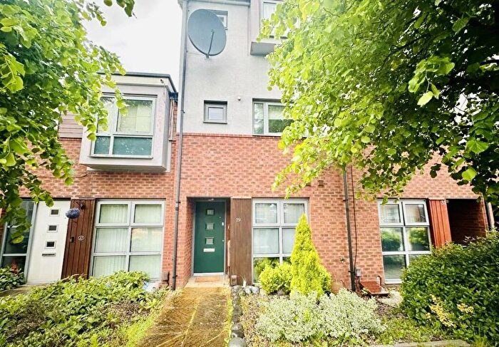 4 Bedroom Terraced House To Rent In Keepers Gate, Birmingham, B37