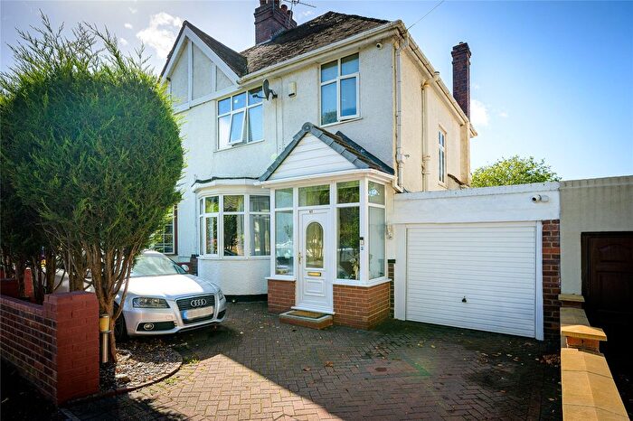 3 Bedroom Semi-Detached House For Sale In Goldthorn Avenue, Penn, Wolverhampton, West Midlands, WV4
