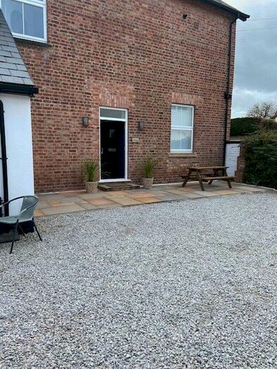 2 Bedroom Flat To Rent In Chester Road, Little Sutton, Ellesmere Port, CH66