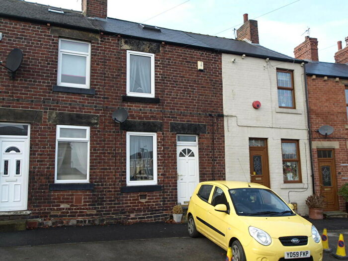 3 Bedroom Terraced House To Rent In Longley Street, Barugh Green, S75