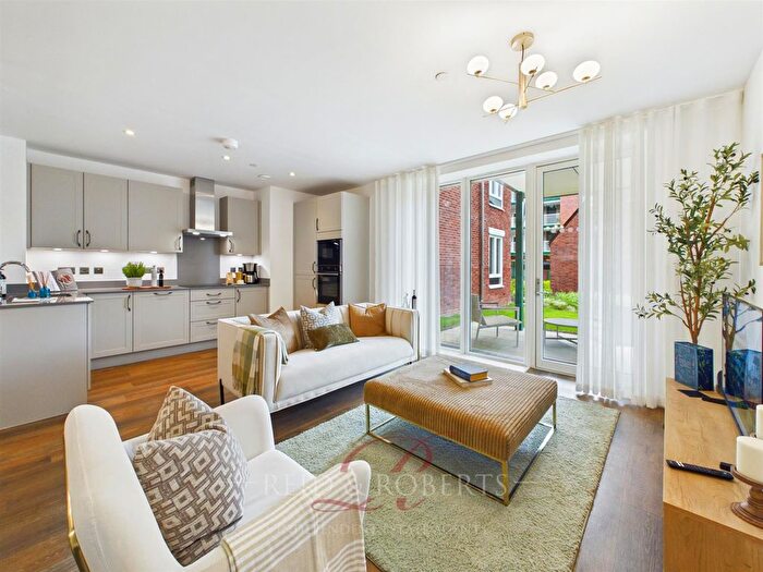 2 Bedroom Property For Sale In Hathaway Lane, Great Boughton, CH3