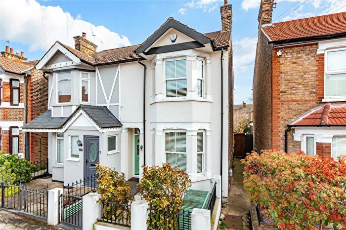 3 Bedroom Semi Detached House For Sale In Craigdale Road, Hornchurch, RM11