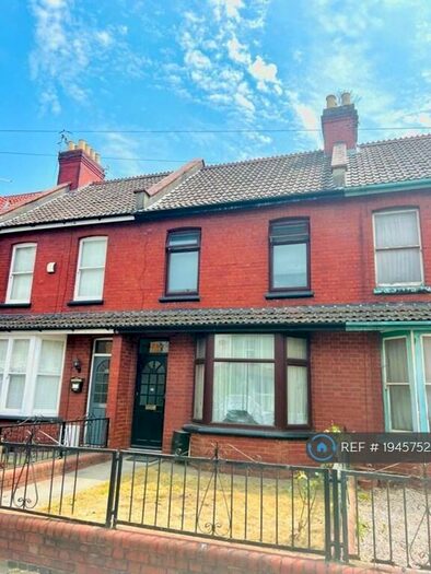 4 Bedroom Terraced House To Rent In Cook Street, Bristol, BS11