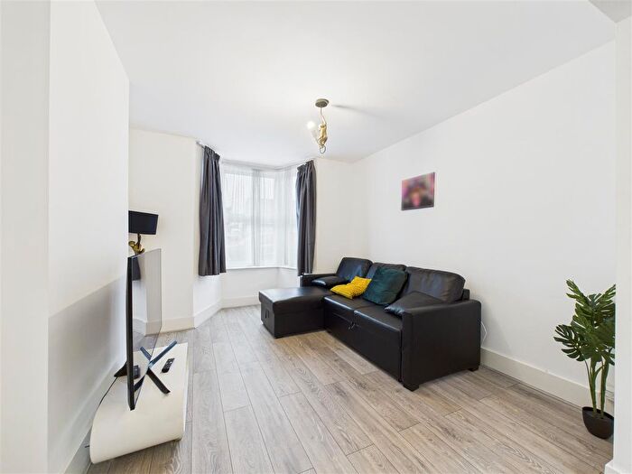 3 Bedroom Terraced House To Rent In St. Vincents Road, Dartford, DA1