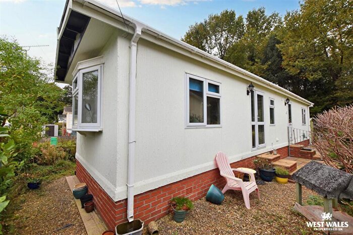 2 Bedroom Park Home For Sale In Cartlett, Haverfordwest, SA61