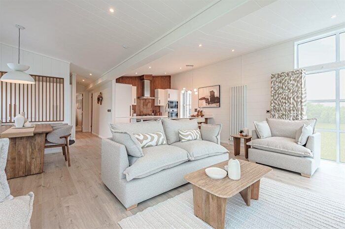 2 Bedroom Lodge For Sale In Tallington Lakes, PE9