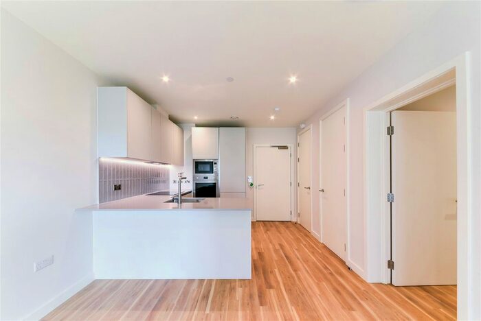 1 Bedroom Flat To Rent In Lyons Dock House, Oldfield Lane North, Greenford, UB6