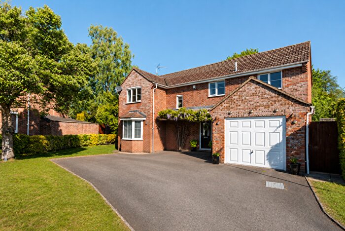 4 Bedroom Detached House For Sale In Sainsbury Close, Andover, SP10