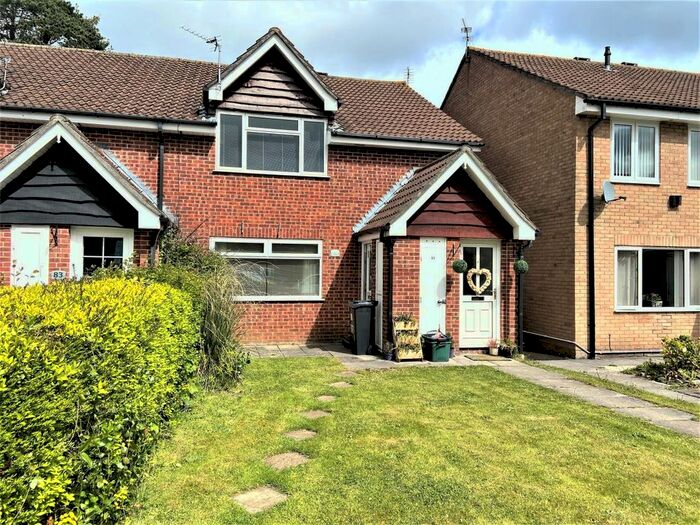 1 Bedroom Flat To Rent In Canterbury Close, Yate, Bristol, BS37