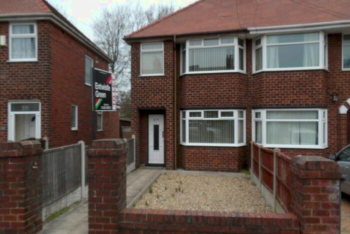 3 Bedroom End Of Terrace House To Rent In Raymond Avenue, Blackpool FY2