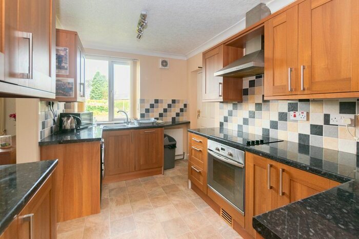 3 Bedroom Semi-Detached House For Sale In Wavell Street, Selby, YO8