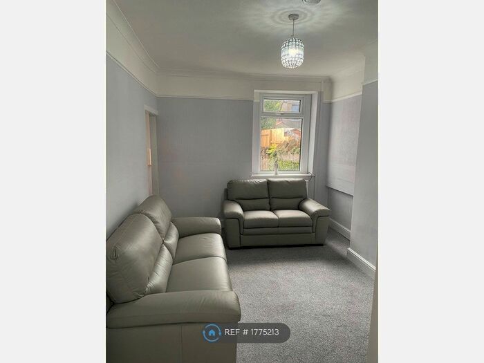 4 Bedroom Terraced House To Rent In Treharris Street, Cardiff, CF24