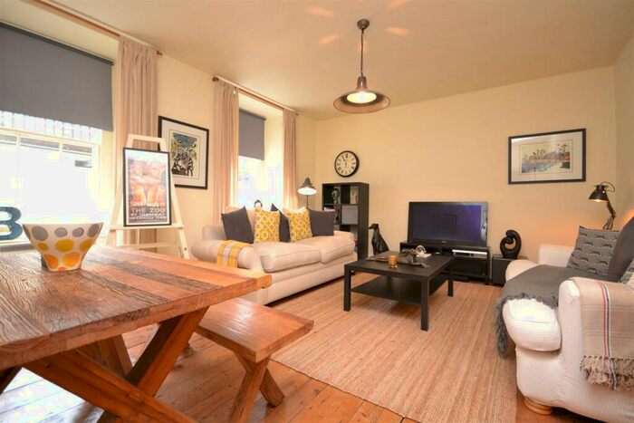 2 Bedroom Apartment To Rent In Connaught Mansions, Great Pulteney Street, Bath, BA2