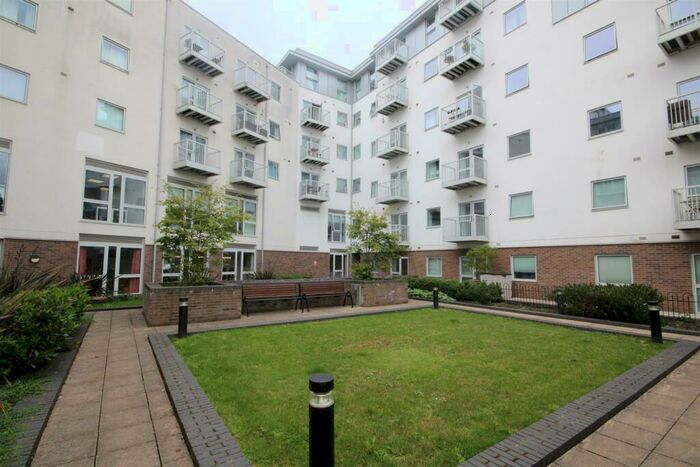 1 Bedroom Flat To Rent In Station View, Guildford, GU1