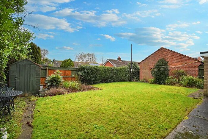 2 Bedroom Detached Bungalow For Sale In Eastgate, Louth, LN11
