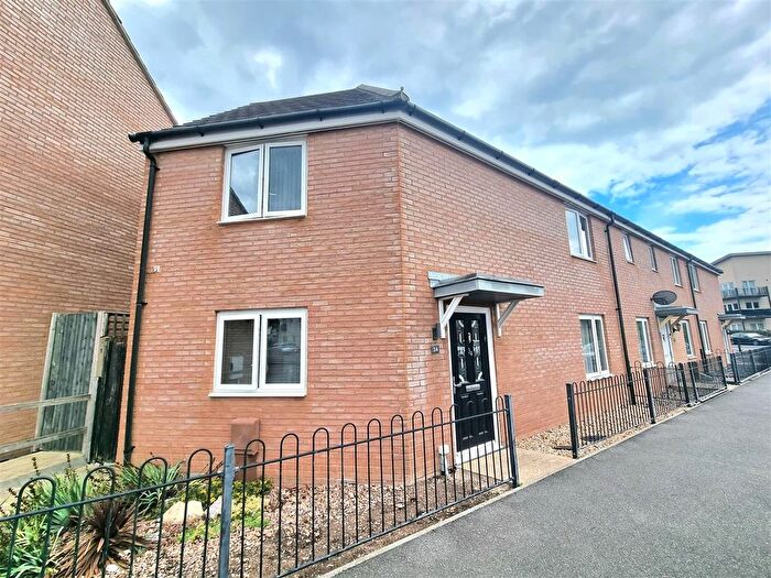 3 Bedroom End Of Terrace House For Sale In Howe Road, Alver Village, Gosport, PO13