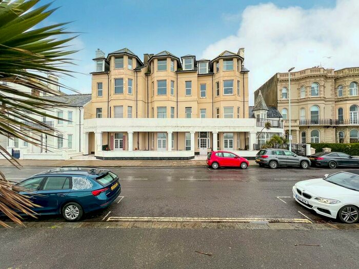 2 Bedroom Flat To Rent In Marine Parade, Worthing, BN11
