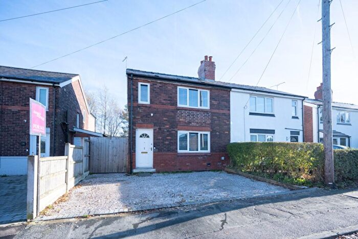 3 Bedroom Semi-Detached House For Sale In Thompson Avenue, Ormskirk, L39