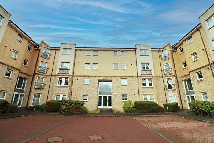 2 Bedroom Flat To Rent In Castlebrae Gardens, Cathcart, Glasgow, G44