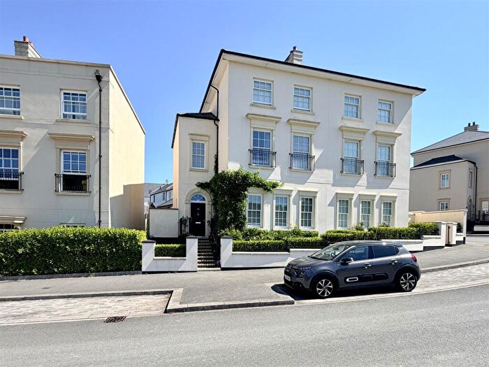 5 Bedroom Semi-Detached House For Sale In Sherford, Plymouth, PL9