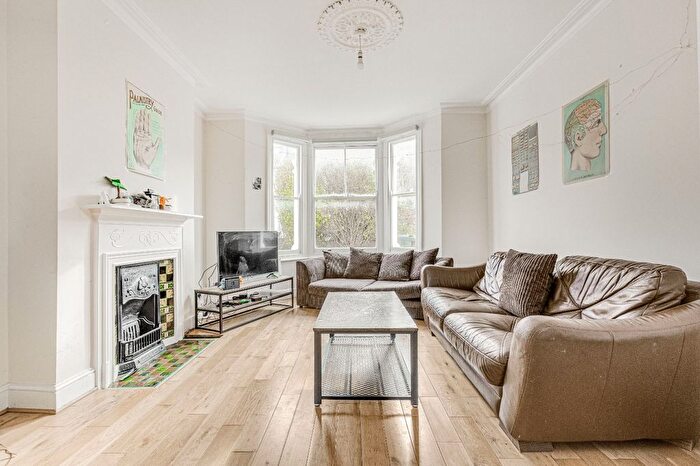 4 Bedroom Terraced House To Rent In Kenyon Street, Alphabet Streets, SW6