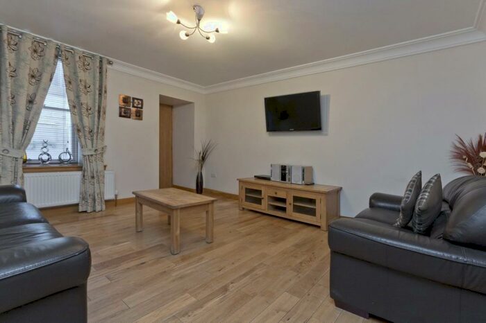2 Bedroom Flat To Rent In Crown Street, City Centre, Aberdeen, AB11