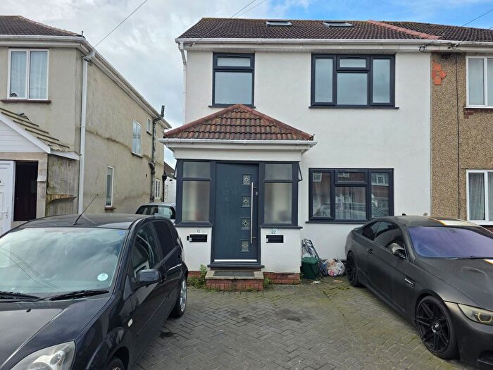 3 Bedroom Maisonette For Sale In Gledwood Avenue, Hayes, UB4