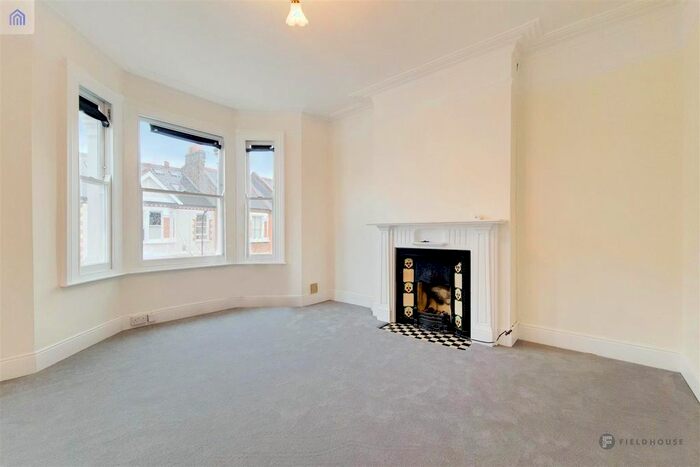 2 Bedroom Flat To Rent In Englewood Road, London SW12
