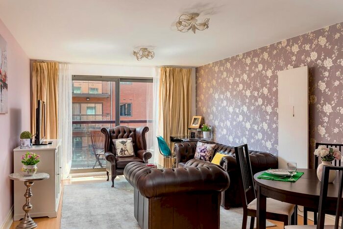 2 Bedroom Flat To Rent In Montaigne Close, London, SW1P