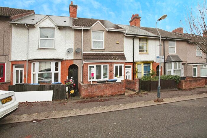 3 Bedroom Terraced House For Sale In Poplar Grove, Rugby, CV21