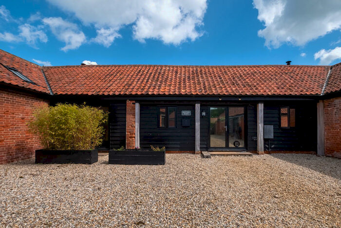 2 Bedroom Barn Conversion For Sale In Brightmere Road, Hickling, Norfolk, NR12