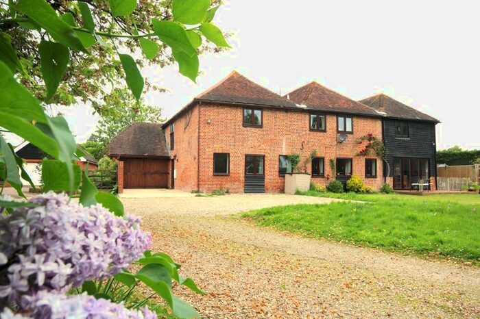 4 Bedroom Semi-Detached House For Sale In Stanford Lane, Hadlow, Tonbridge, TN11