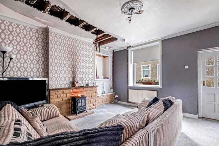 2 Bedroom Terraced House For Sale In Wellhouse Street, Barnoldswick, BB18