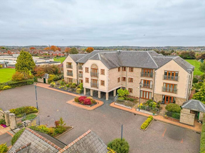 2 Bedroom Flat For Sale In Arbury Garth, Nuneaton, CV10